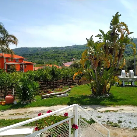 Lägenhet Country House And Orchard 5 Minutes From The Beach