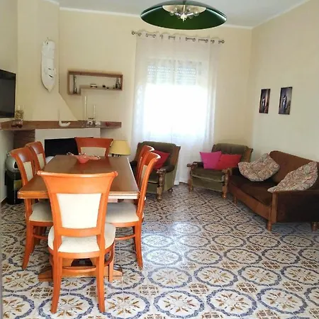 Country House And Orchard 5 Minutes From The Beach